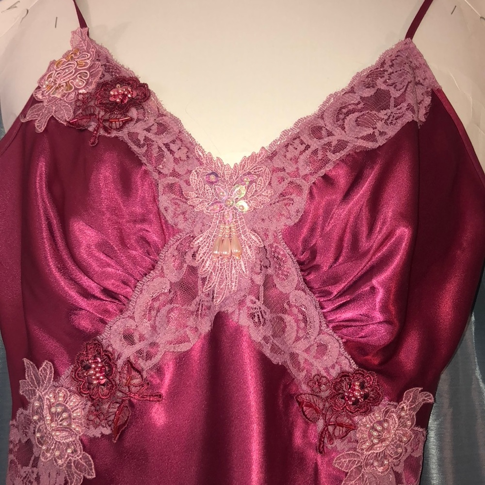 Bisou Detailed cami size 8 beautiful detail.